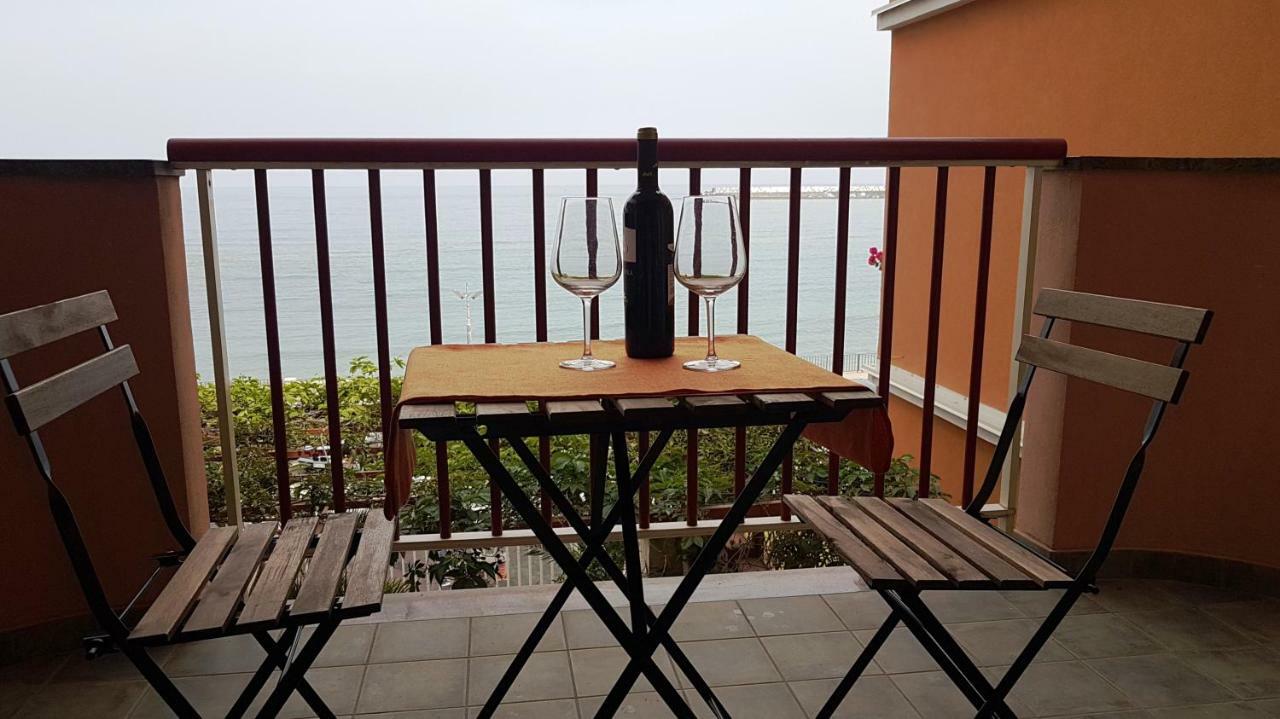 Loft Baia Di Giardini Appartement Buitenkant foto