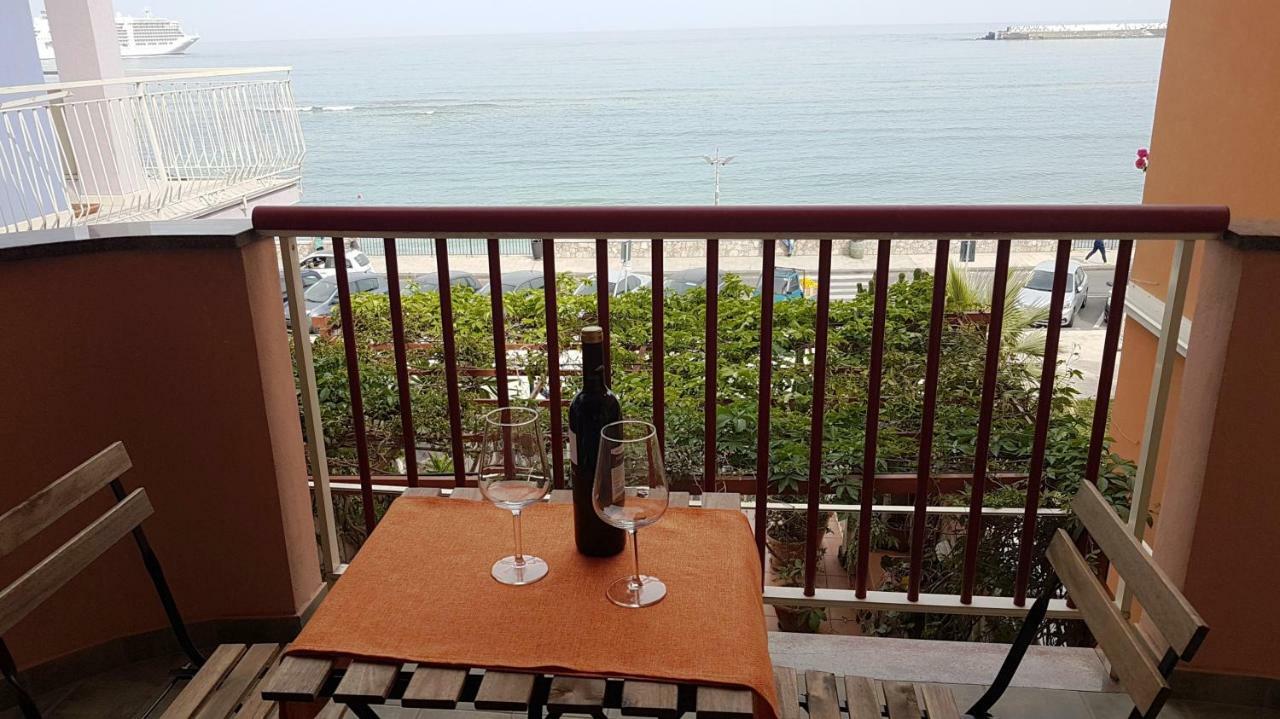Loft Baia Di Giardini Appartement Buitenkant foto
